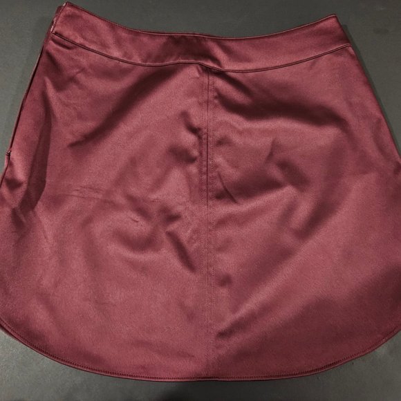 H & M Wine Sheen Skirt Reversible Size 6 with Side Zipper - Picture 1 of 3